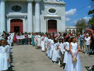 tt-procesion-29-mayo-2005-.jpg